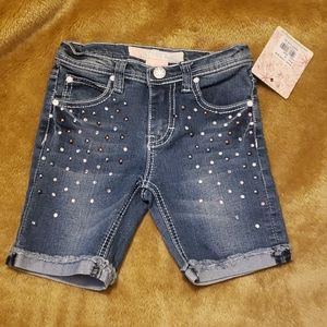 Free Planet denim shorts size 6 (New With Tag)